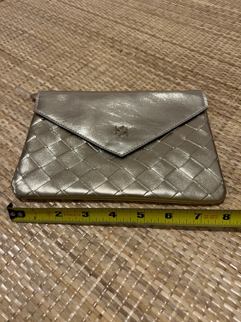 Metallic Gold Woven Envelope Clutch - - Picture 9 of 12